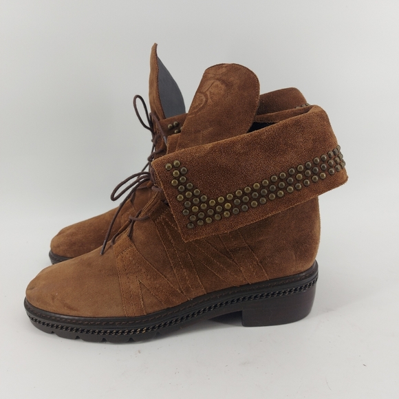 Stuart Weitzman 'Yadastud' Biker Ankle Boot Brown Suede 7M MSRP $585 - Picture 4 of 7